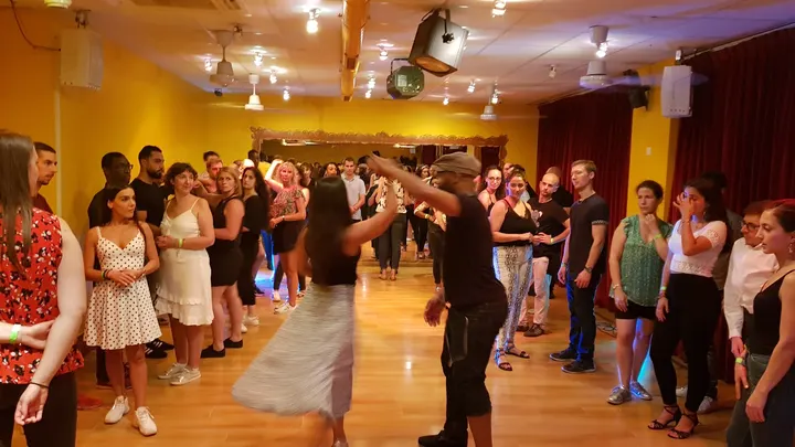 ECOLE DES DANSES LATINES ET TROPICALES — danse-studio à Paris — 5