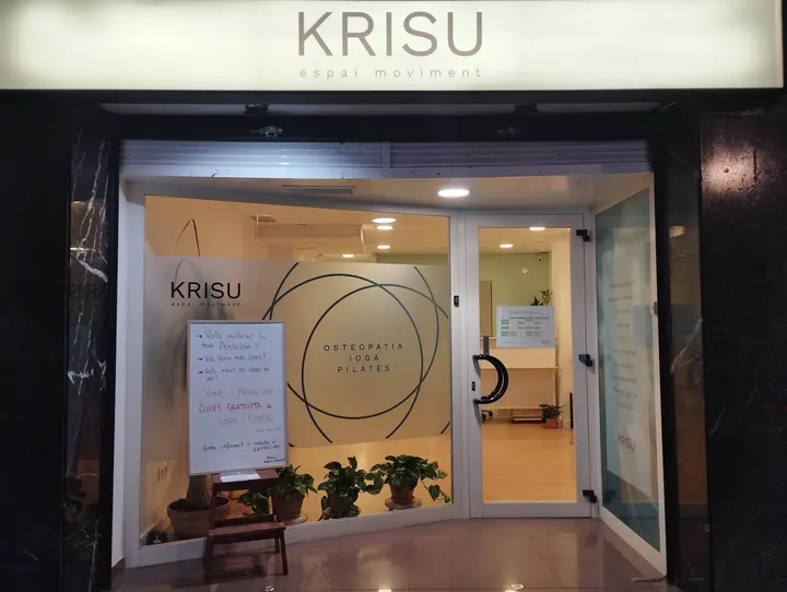 KRISU Espai Moviment — Yoga en Collblanc, L'Hospitalet de Llobregat