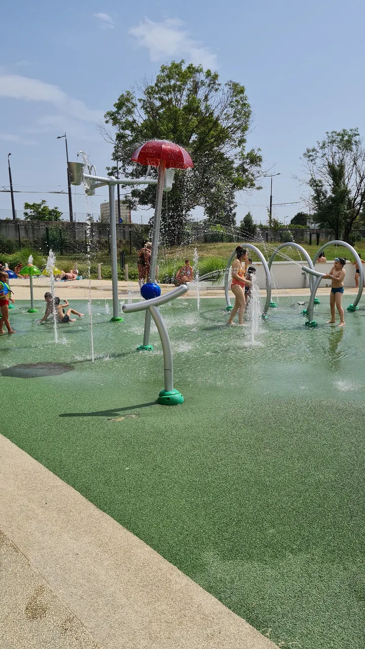 Piscine L'Origami — salle de fitness-studio à Lyon — 5
