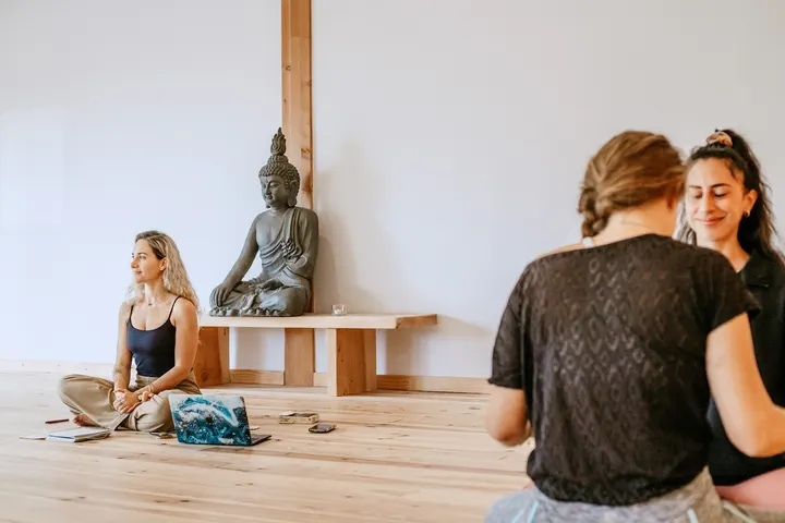 Coraline Glow Professeur — yoga-studio à Toulouse — 3