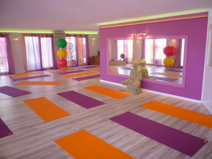 Centre de Yoga — salle de fitness-studio à Béziers — 5