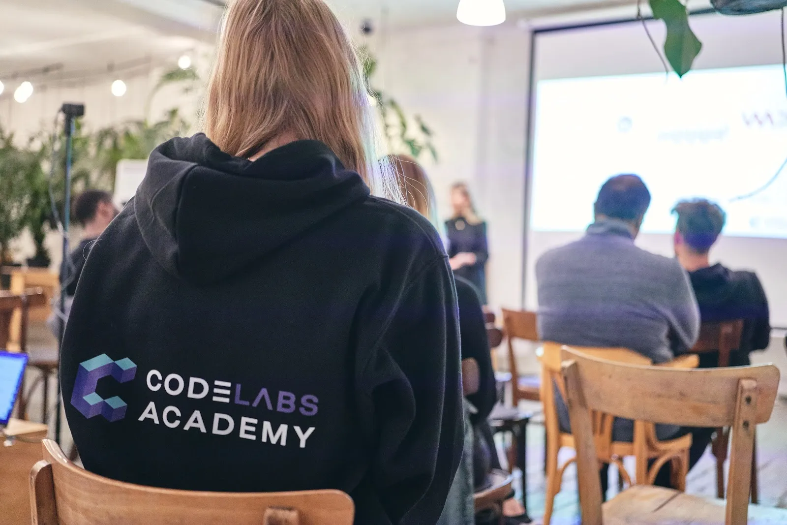 Code Labs Academy Gijón - Bootcamp Programación Online — entrenamiento funcional-studio en El Centro, Gijón — 2