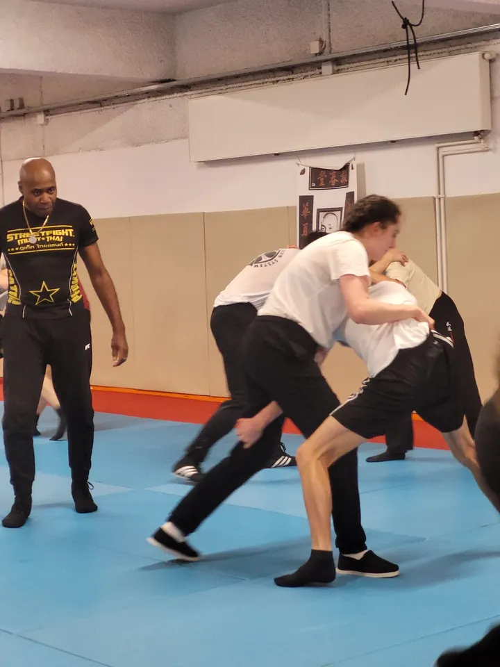Wing-Tsun Daï-Sifu Claude — arts martiaux-studio à Paris — 5