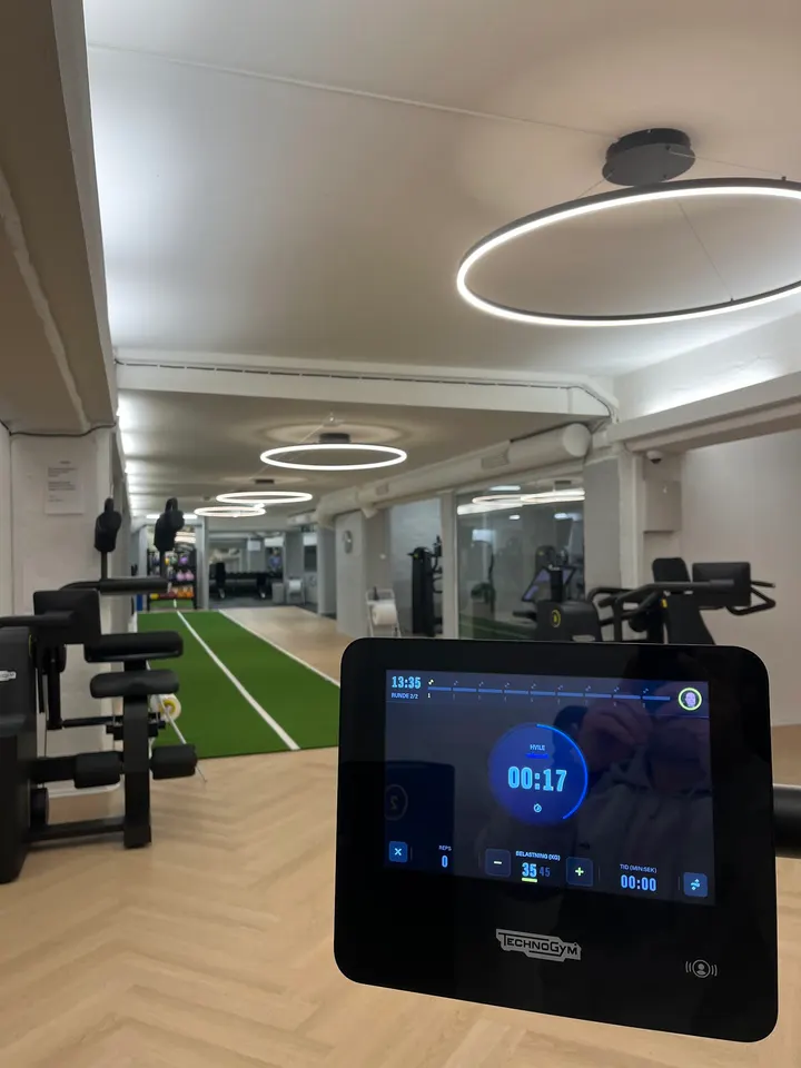 SQF - Sentrum Squash & Fitness — Treningsstudio i St. Hanshaugen, Oslo