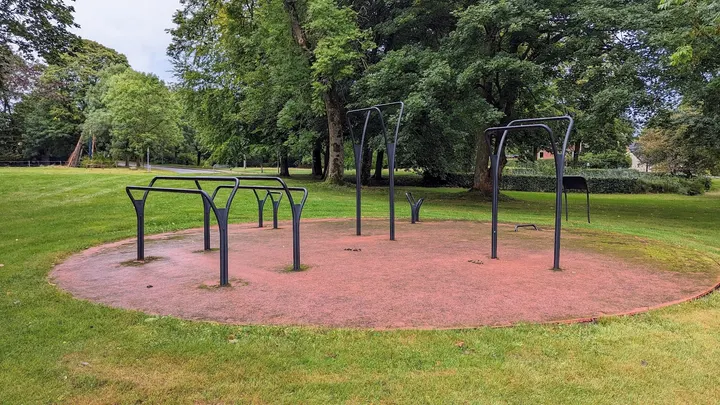 Outdoor Gym - Calisthenics Park — Træningsstudio i Gjellerup-Lund, Herning