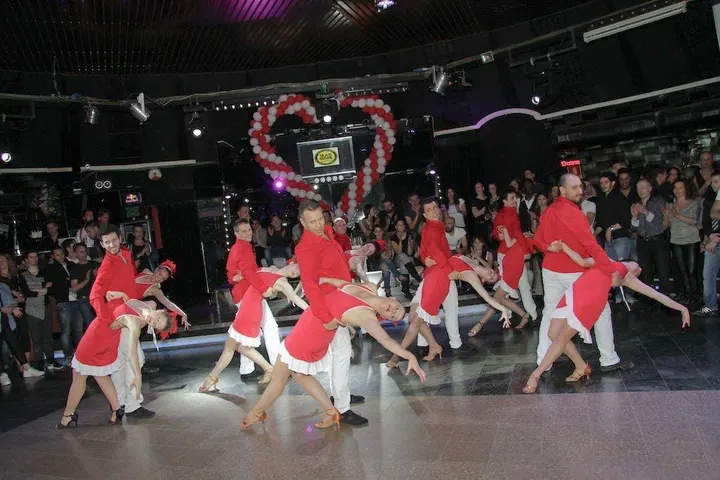 Almasabrosa Scuola di Salsa — danza-studio a Varlungo, Firenze — 2