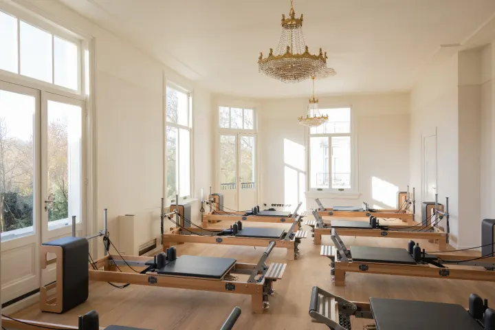 De Roos Pilates Studio — Yoga in Zuid, Amsterdam