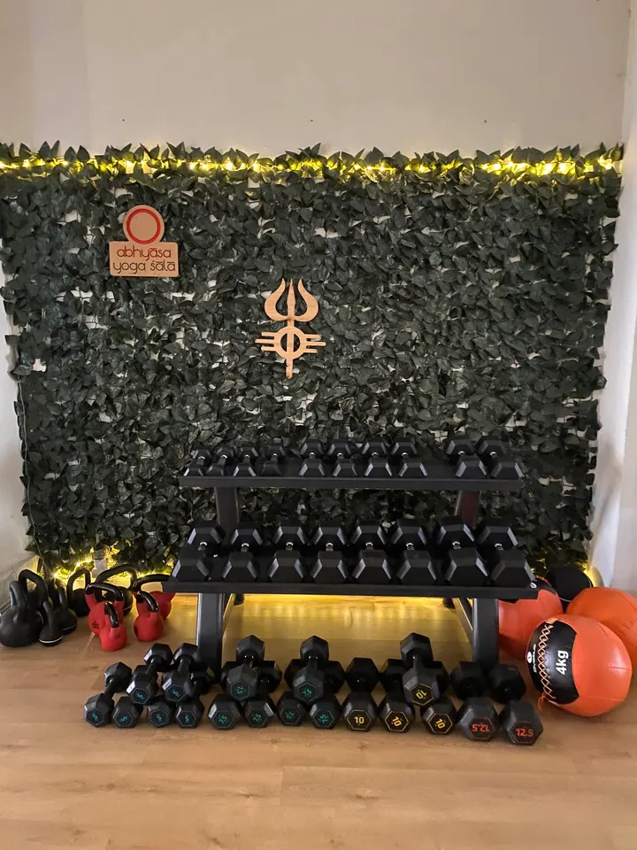 Abhyasa Yoga & Entrenamiento — yoga-studio en Palma — 5