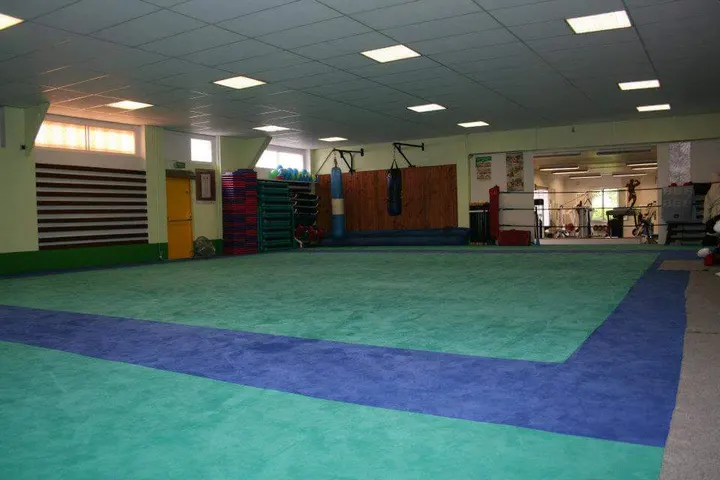New Look Fitness — salle de fitness-studio à Marseille — 3