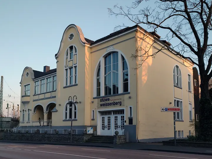 ADTV Tanzschule Stüwe-Weissenberg in Gütersloh — tanz-studio in Gütersloh — 4