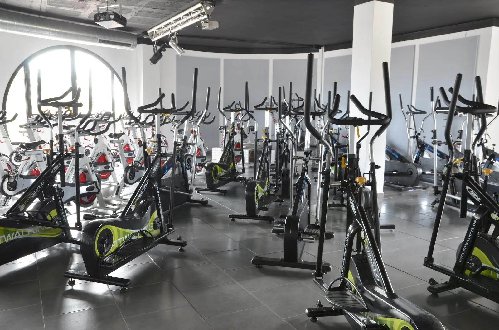 Apolo Fitness Center — estudio de fitness-studio en Guadalmina, Marbella — 2