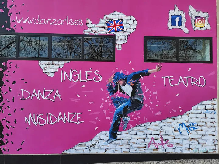 Danzarts | Academia De Teatro, Baile e Inglés En Miralbueno — Baile en Oliver, Zaragoza