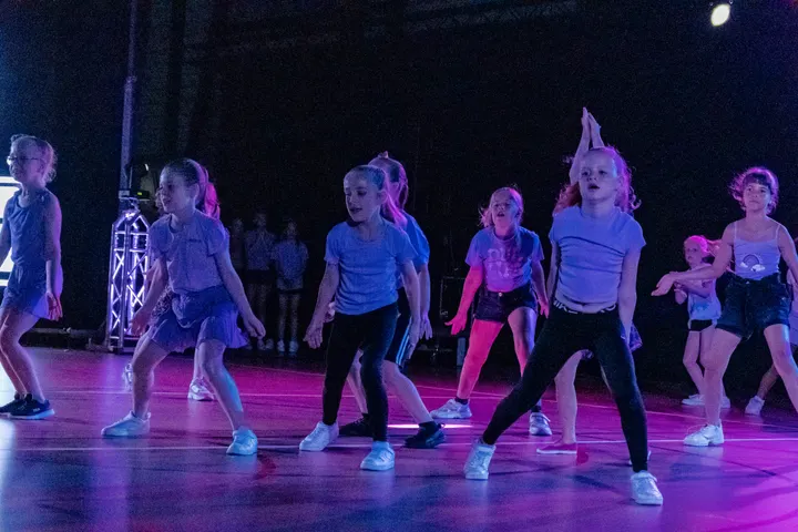 UNITED DANCE CENTRE — Dans in Duiven