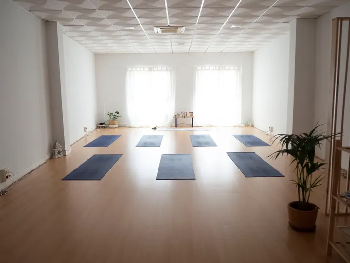 Omtheyoga Shala — Yoga en Chiclana de la Frontera