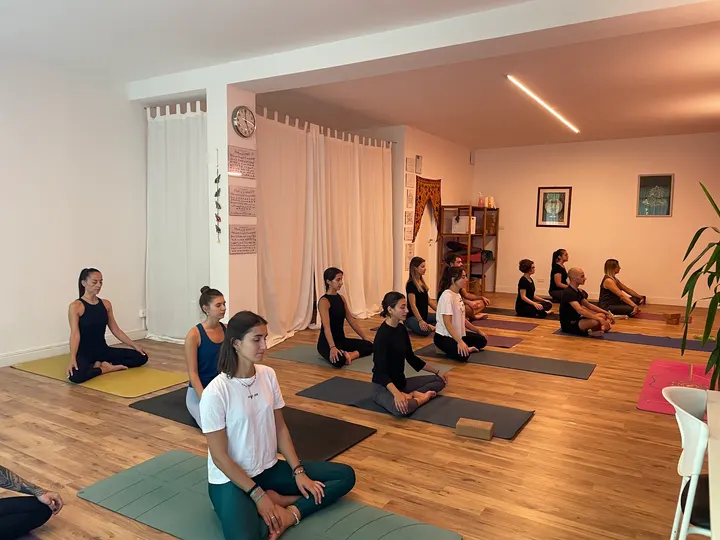 Shanti Yoga Shala Rossa — Yoga a Le Tibbie, Reggio Emilia