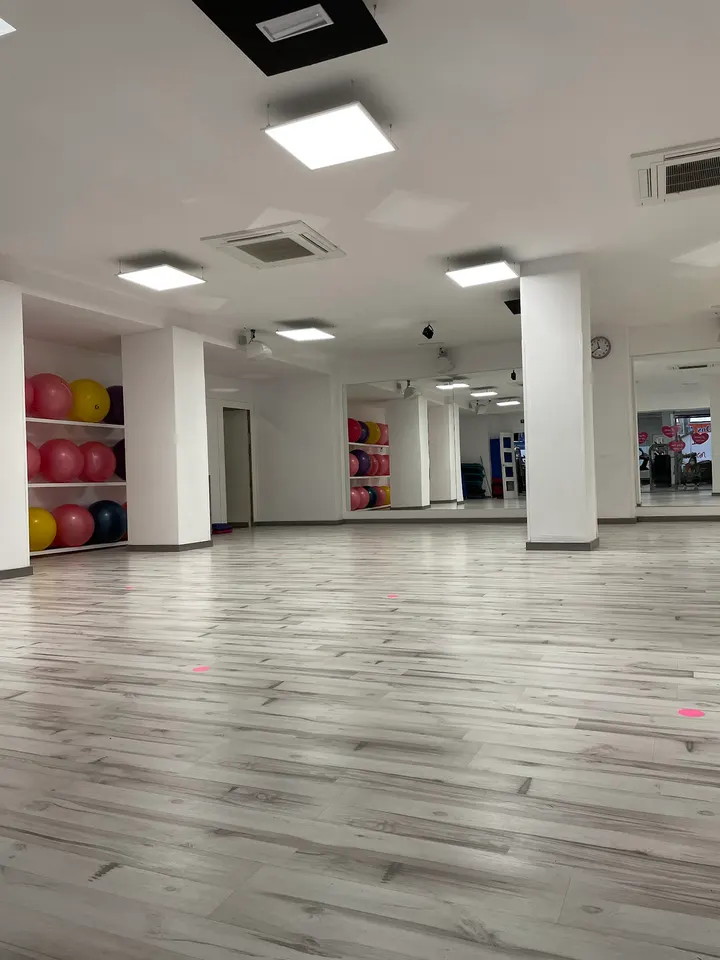 Woman Gimnasio Femenino — fuerza-studio en Bons Aires, Palma — 2