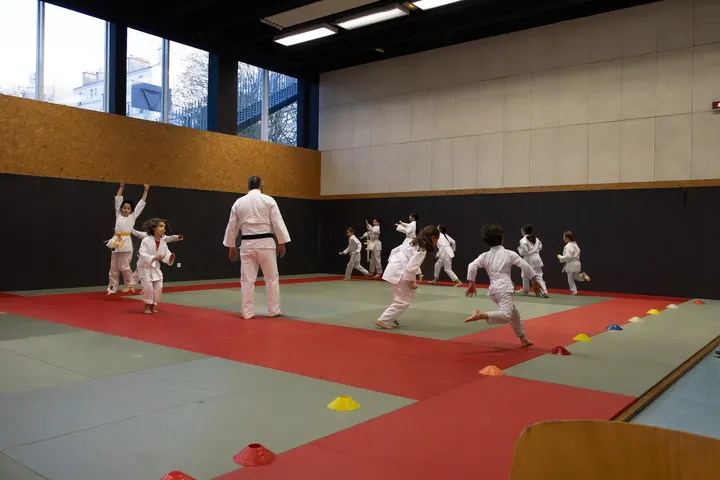 Karate Club Vincennes — arts martiaux-studio à Saint-Louis, Vincennes — 3