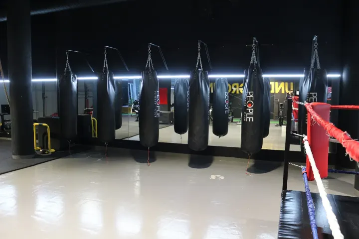 People Fitness Club - Venda do Pinheiro — ginásio-studio em Lisboa — 2
