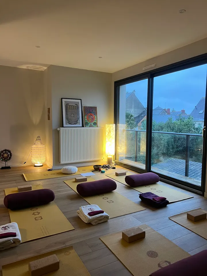 Surya Ragazza｜Professeur de Yoga Rennes — yoga-studio à Jeanne d'Arc, Rennes — 2