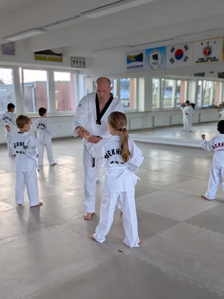Taekwondo Schule Song — kampfsport-studio in Düesberg, Münster — 2