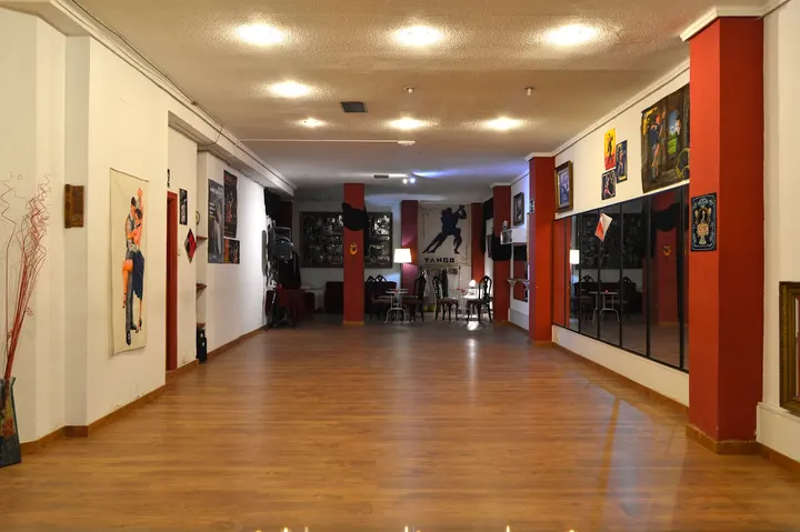 Tango Por Tango — baile-studio en Embajadores, Madrid — 2