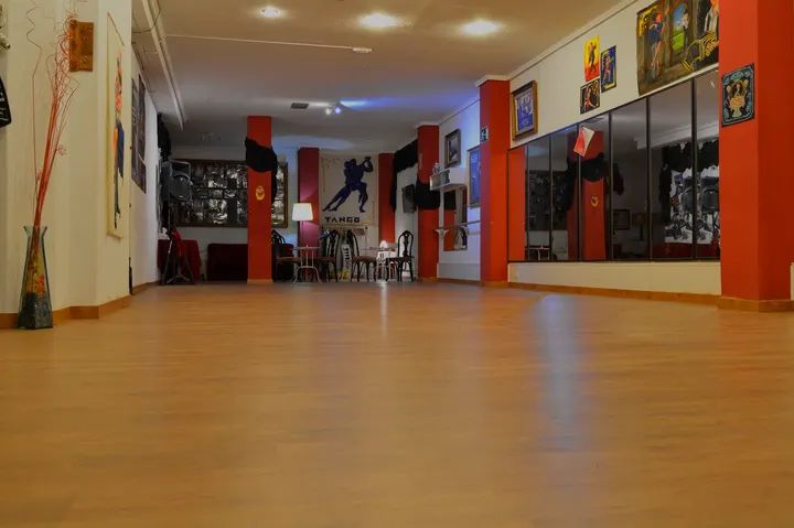 Tango Por Tango — Baile en Embajadores, Madrid