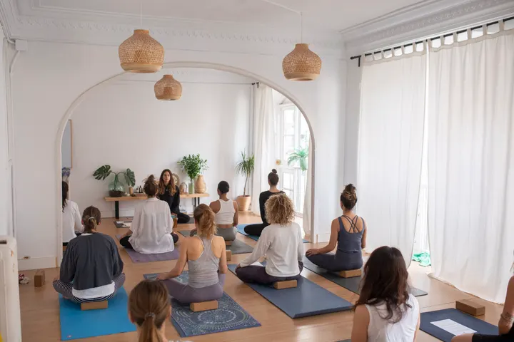 Essence Yoga Studio — yoga-studio i Madre de Dios, Logroño