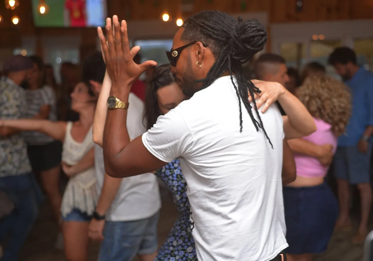 Clases de Salsa y Bachata Torremolinos — dans-studio i Torremolinos — bild 3