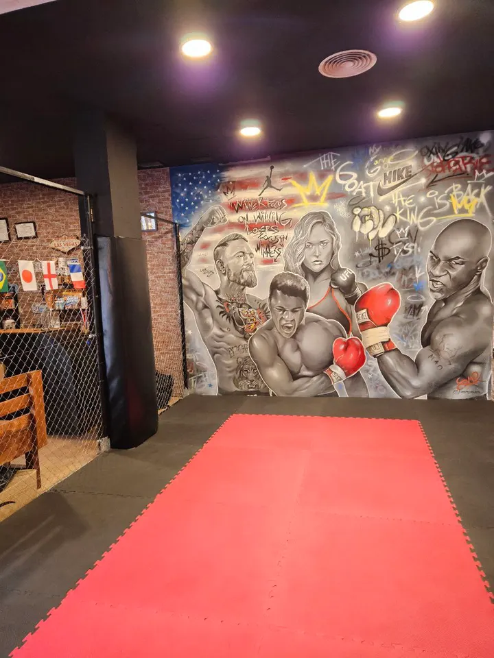 Revolution Physique Distrito de Quinto — entrenamiento personal-studio en Distrito de Quinto, Sevilla — 3