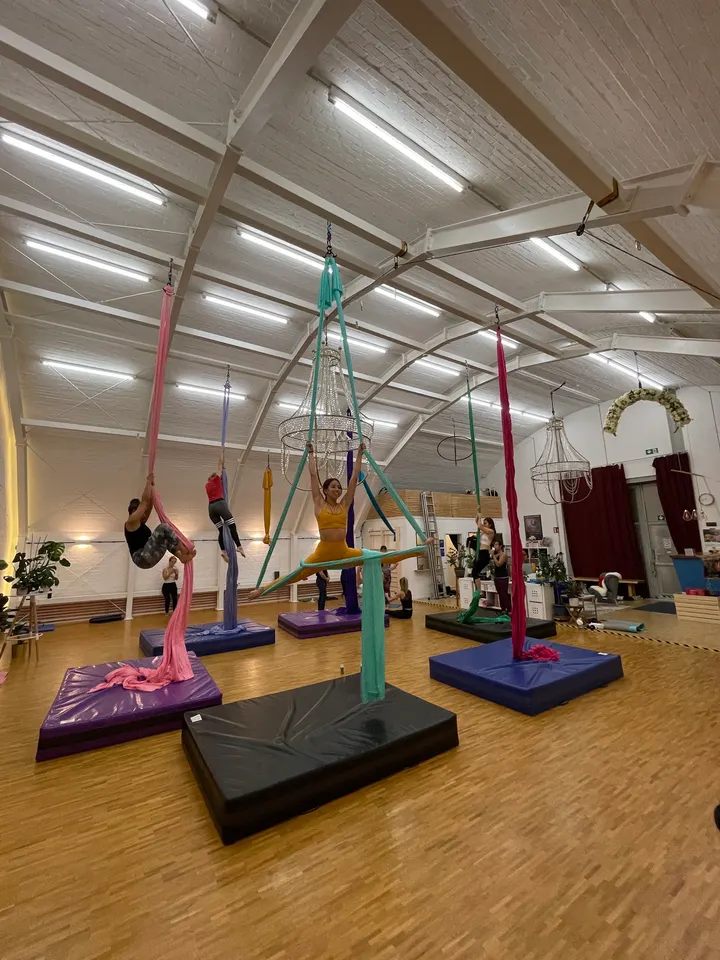 Fl'air Studios Aerial — fitnessstudio in Mitte, Berlin — 3