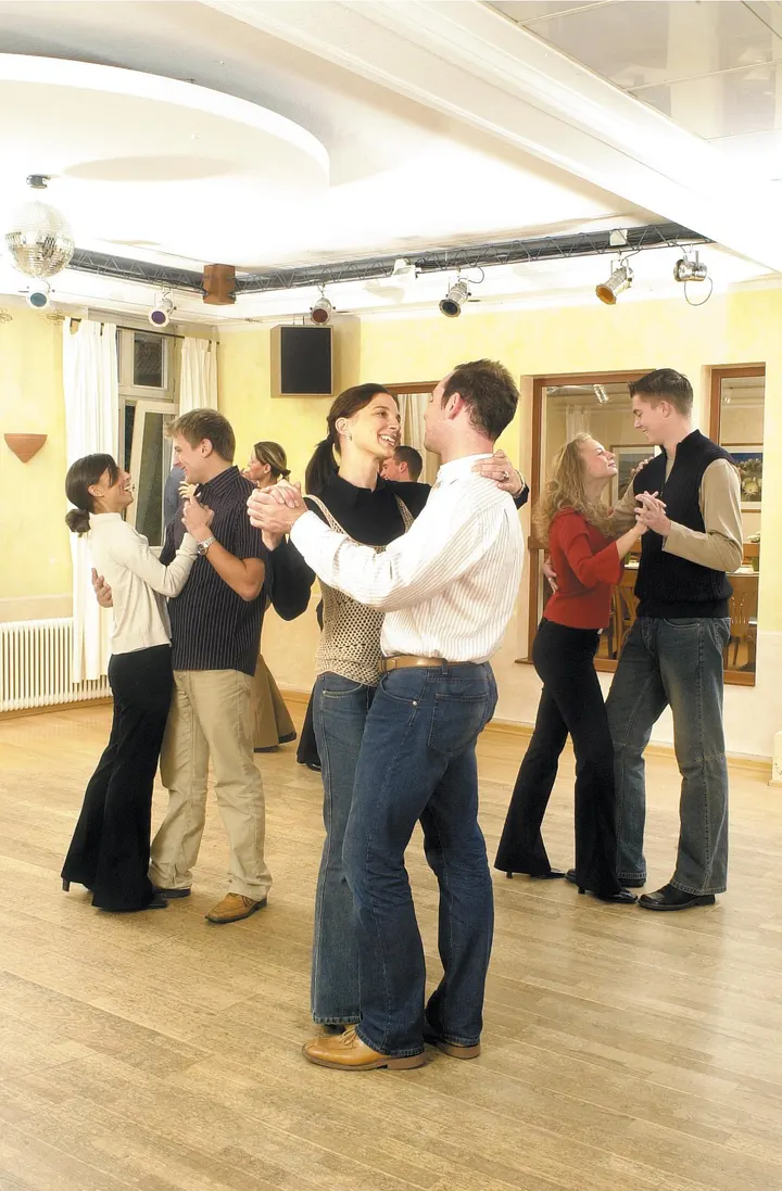 Tanzschule ADTV Nebl — tanz-studio in Dresden — 5