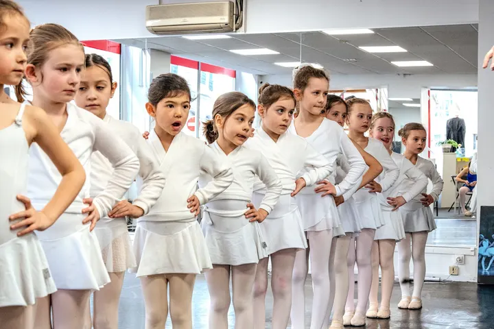 Lyon Académie de Danse Natalia Osipova — Danse à Bellecombe, Lyon