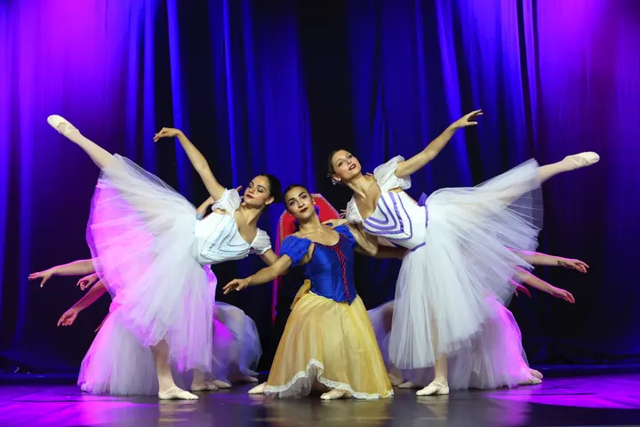 DANCE DAY — Baile en Los Marineros, Castro-Urdiales