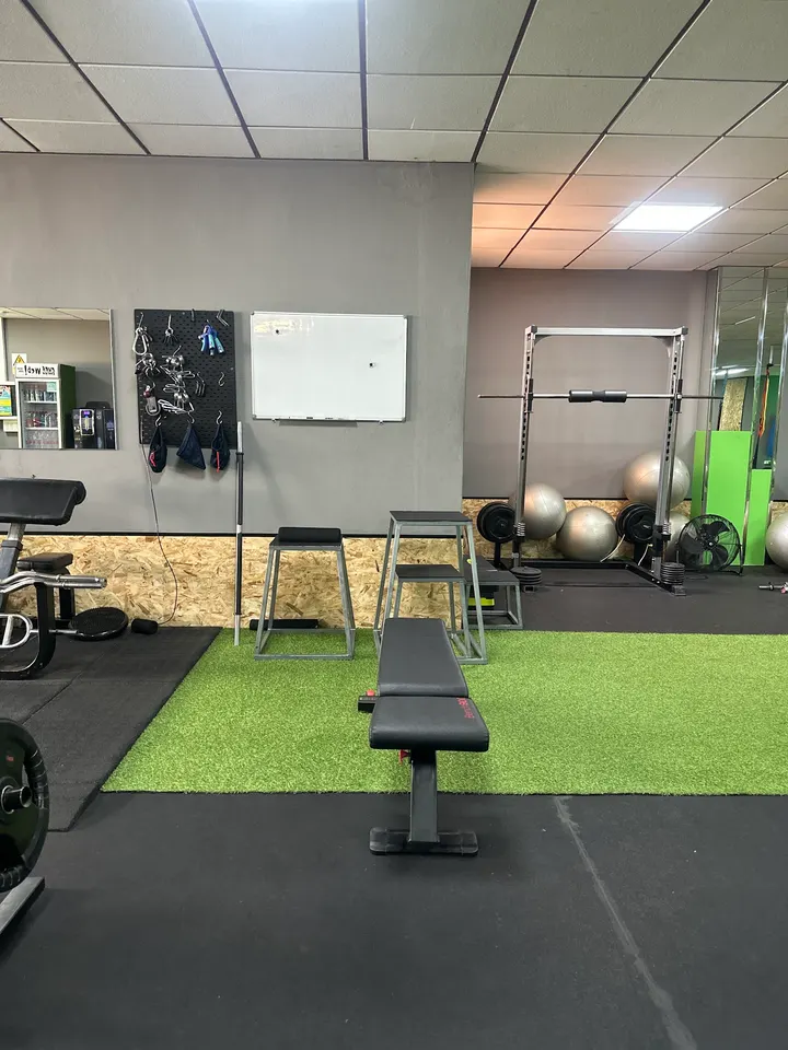 Salvafit Centro De Entrenamiento — estudio de fitness-studio en Mondragón, Ingenio — 3
