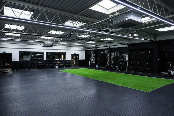 The Dog House by Pack Performance — fitness studio in Williamsburgh, Paisley — 2