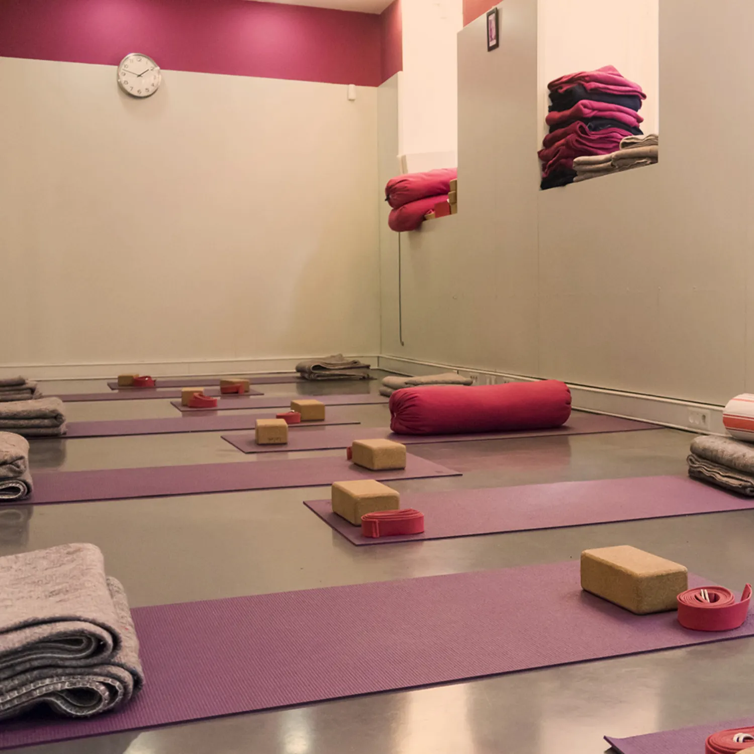 Dhara Om Yoga — yoga-studio en Jaca — 3