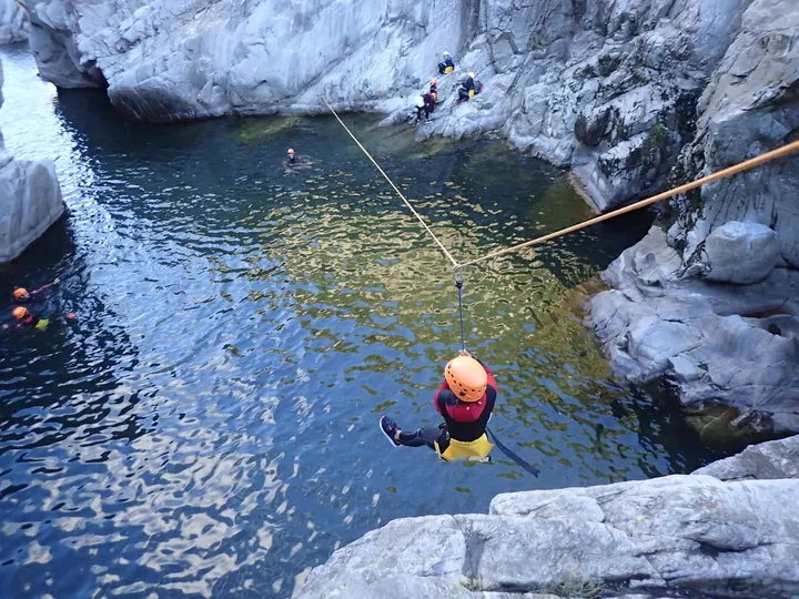Ossio canyoning via ferrata — escalade-studio à Montpellier — 5