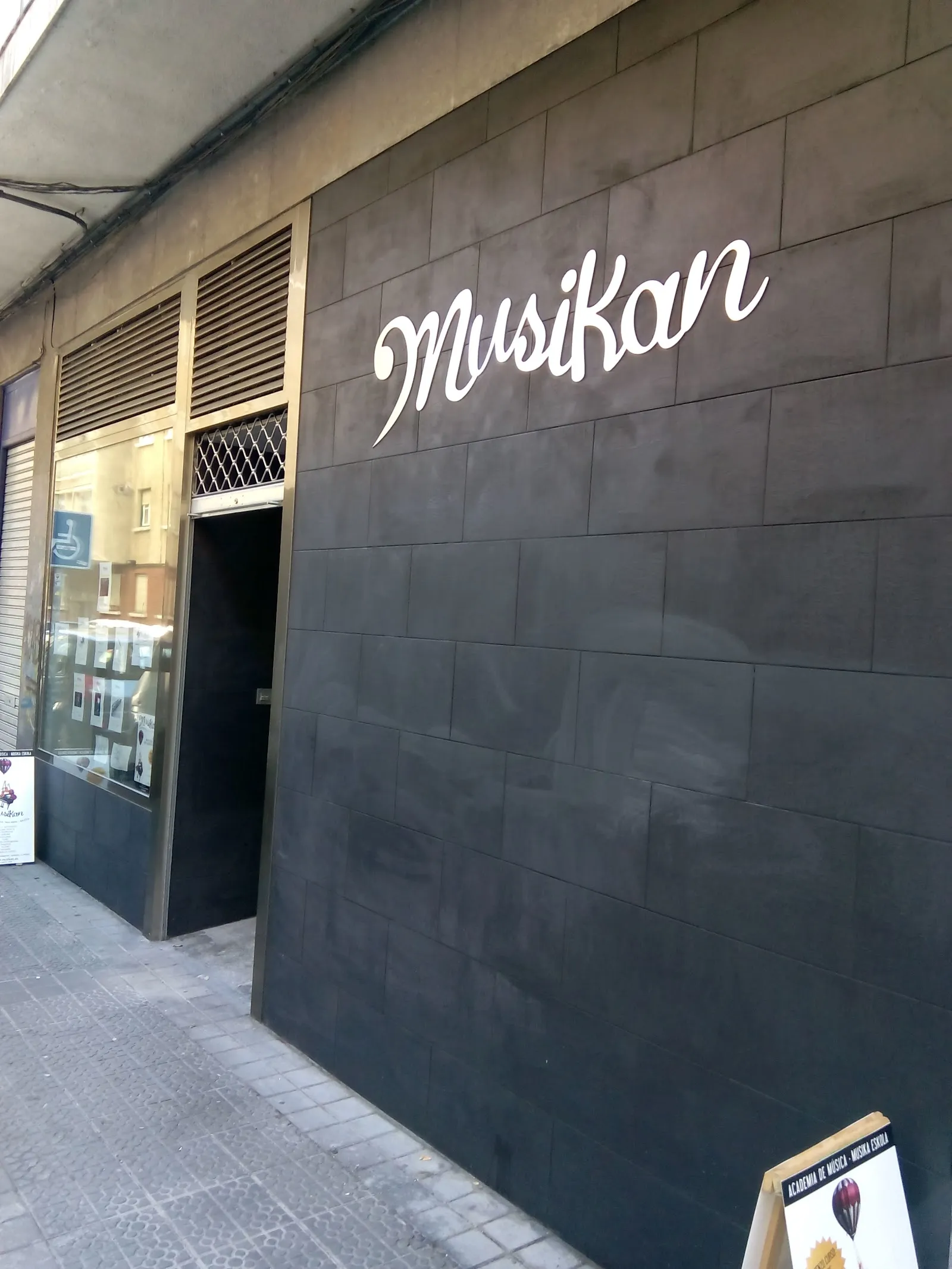 Musikan — baile-studio en Areeta / Las Arenas, Areeta/Las Arenas — 3