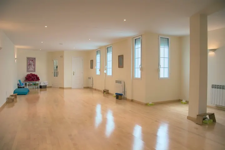 Escuela Kundalini Yoga y Sat Nam Rasayan Zaragoza — yoga-studio en Zaragoza — 5