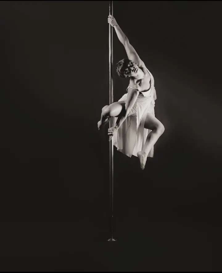 Ondines Pole Dance — pole fitness-studio au Bizot — 5