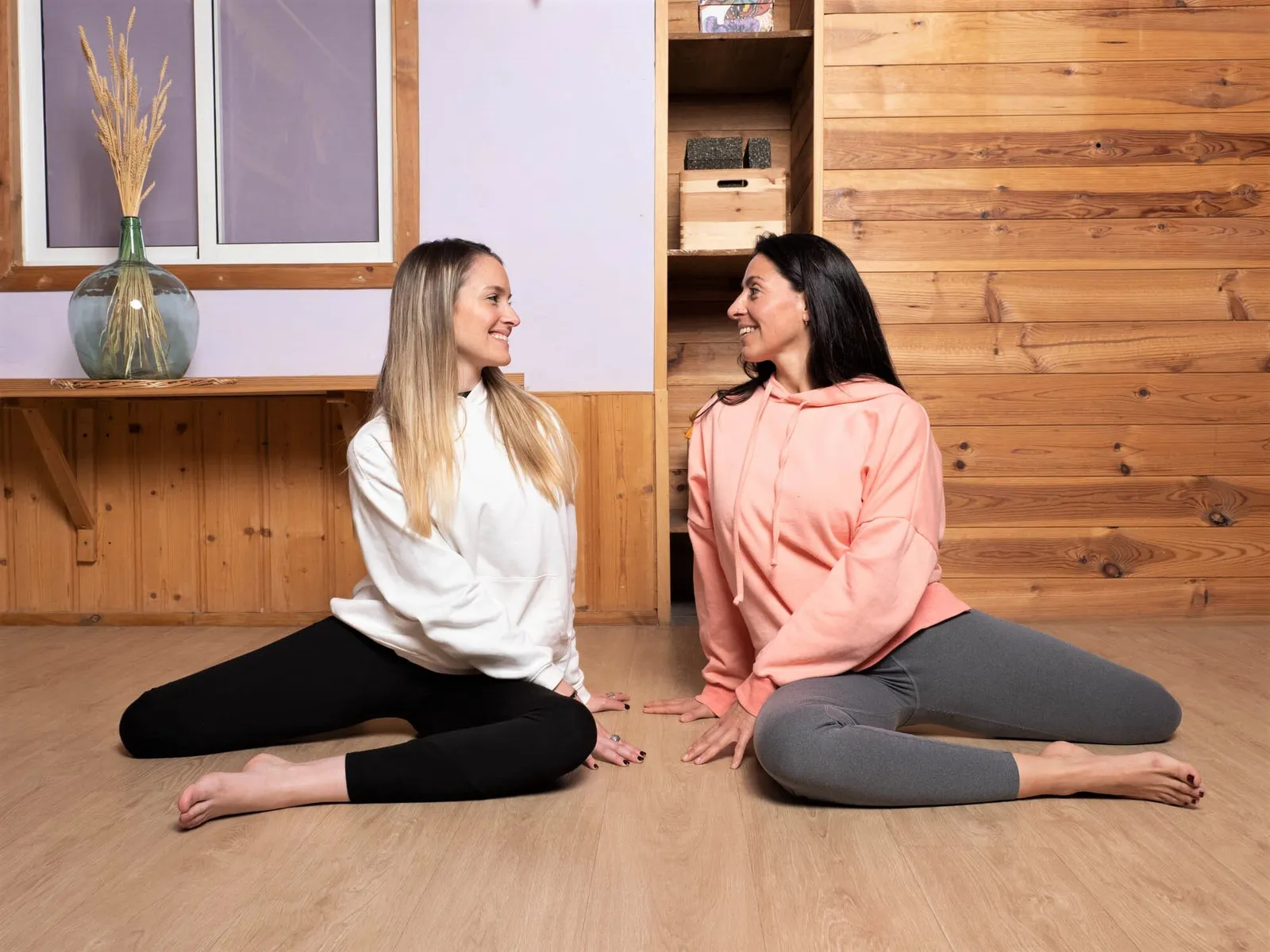Har: Yoga Kundalini-Meditación Y Gong- Movimiento Sentido - Masaje Ayurveda — yoga-studio en Sant Joan d'Alacant — 2