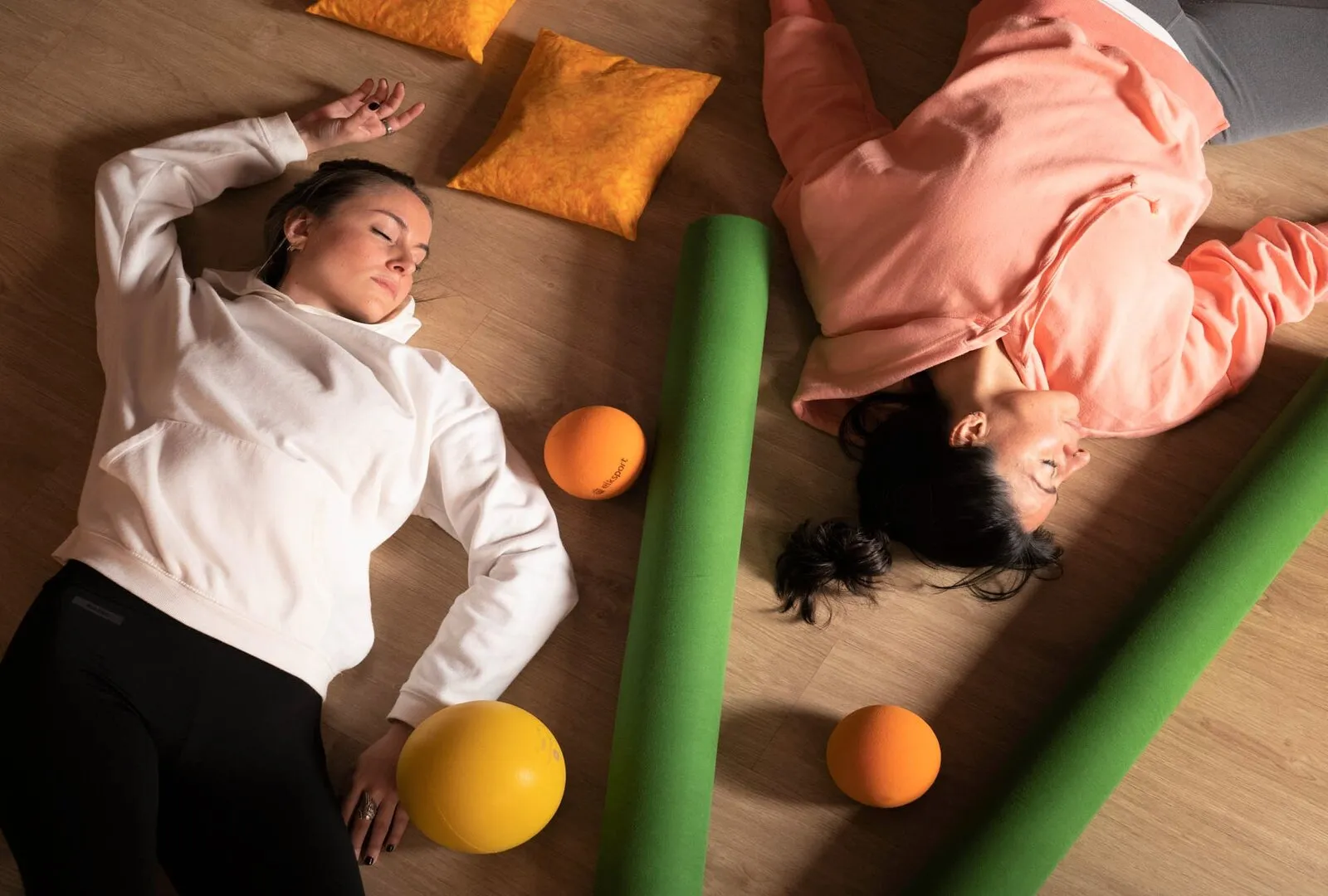 Har: Yoga Kundalini-Meditación Y Gong- Movimiento Sentido - Masaje Ayurveda — yoga-studio en Sant Joan d'Alacant — 3