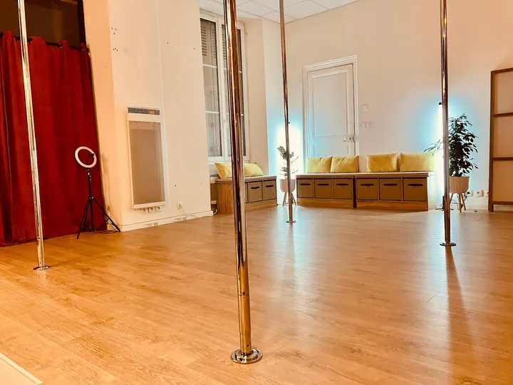 Angers Pole Dance — salle de fitness-studio à Angers — 3