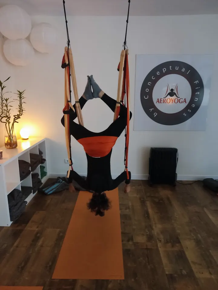 Cuerpo y Alma - Estudio de aeroyoga — yoga-studio en Madrid — 3