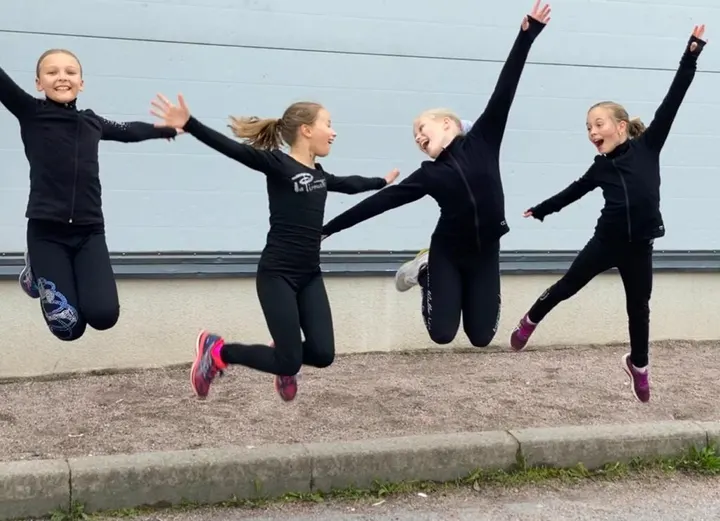 Helsingin Taitoluisteluakatemia — voimistelu-studio – Helsinki — 3