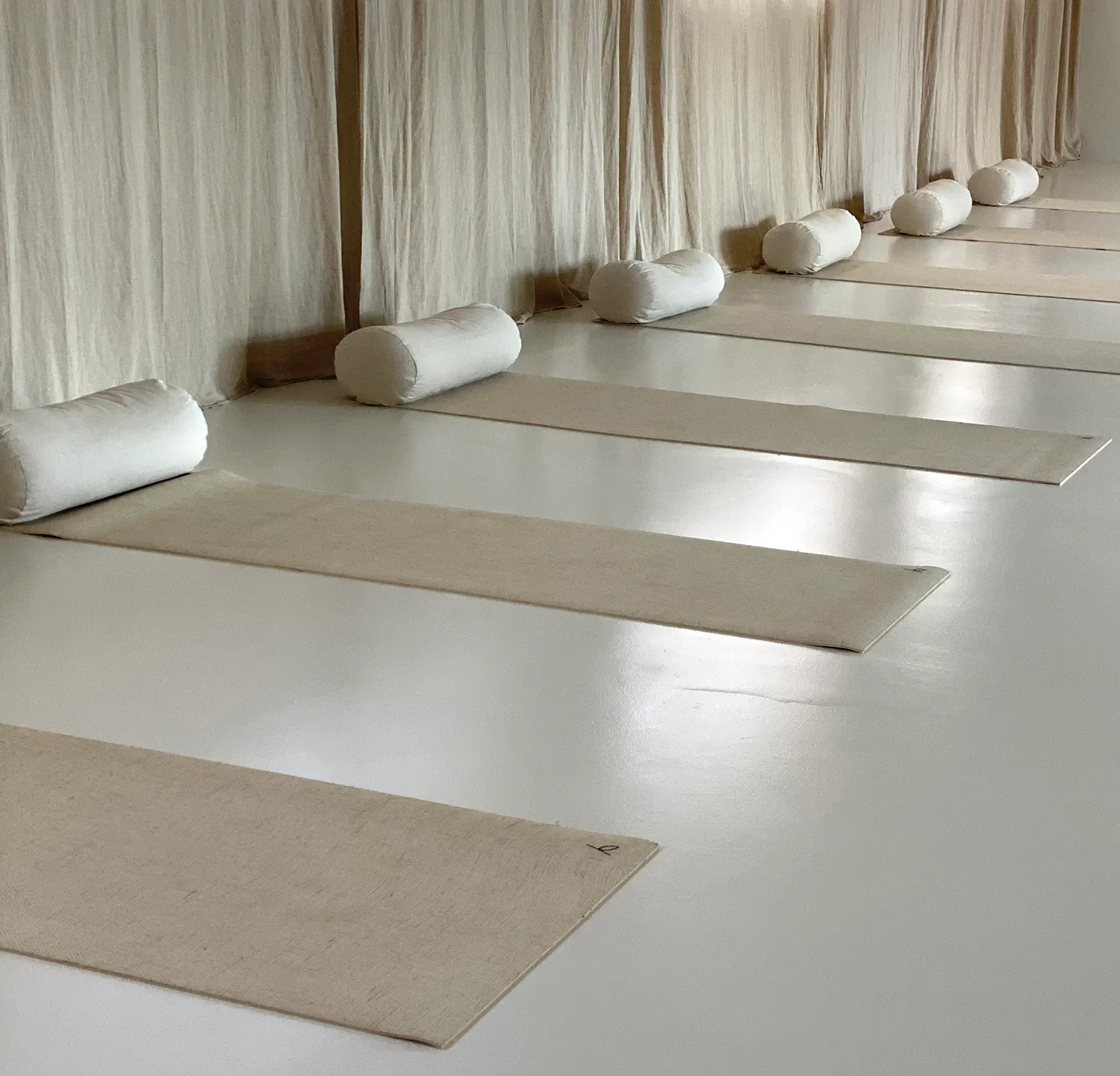 Laura Linding Yoga og Velvære — yoga-studio i Værløse — 2