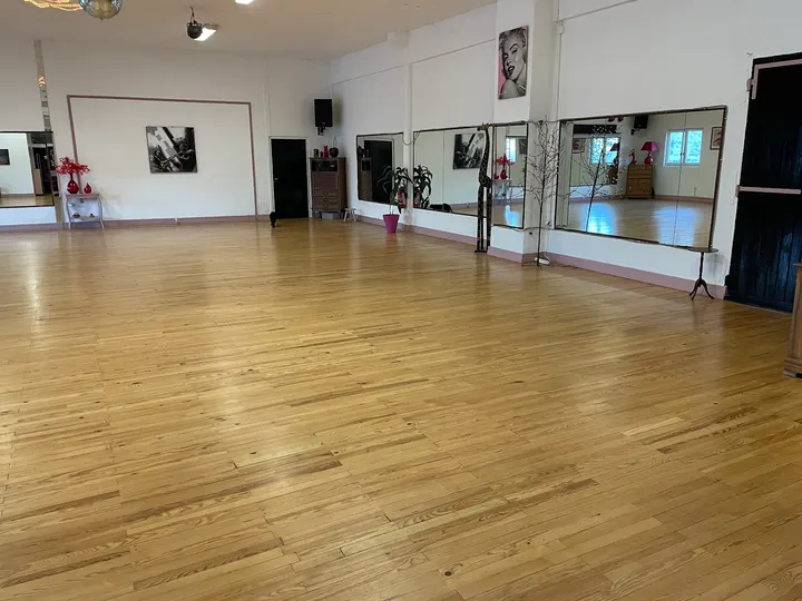 École de danse Canta — Danse à Berriat Saint-Bruno, Grenoble