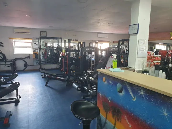 XL Gym — ginásio-studio em Bairro Angola, Camarate — 3
