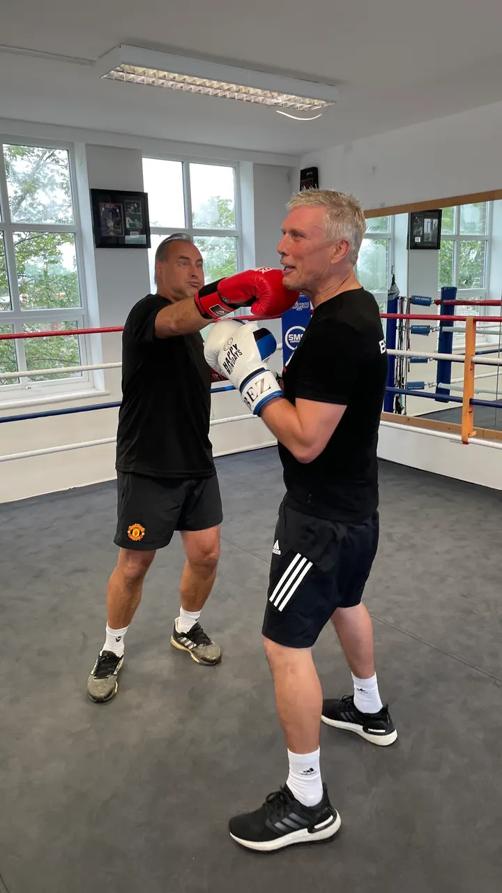 Arnies Boxing Gym — boxing-studio in Hollinwood, Manchester — 2