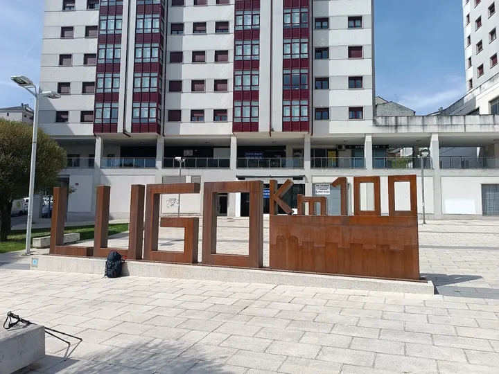 Oxeito — baile-studio en Castelo de Abaixo, Lugo — 2